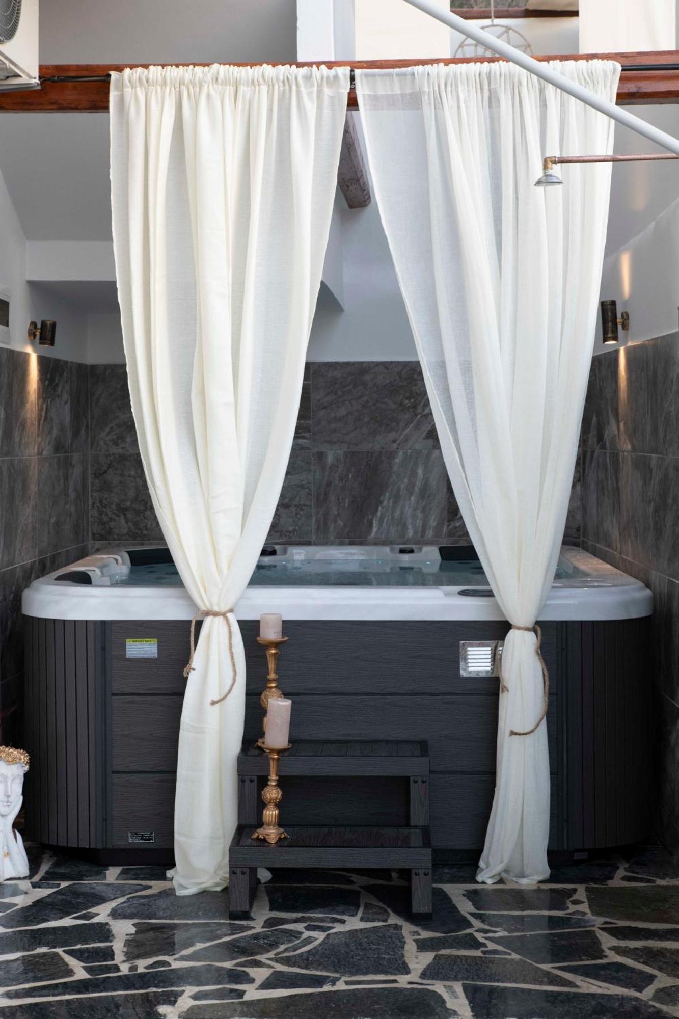 Kleopatra Deluxe Apartment With Jacuzzi Kamilari Ngoại thất bức ảnh